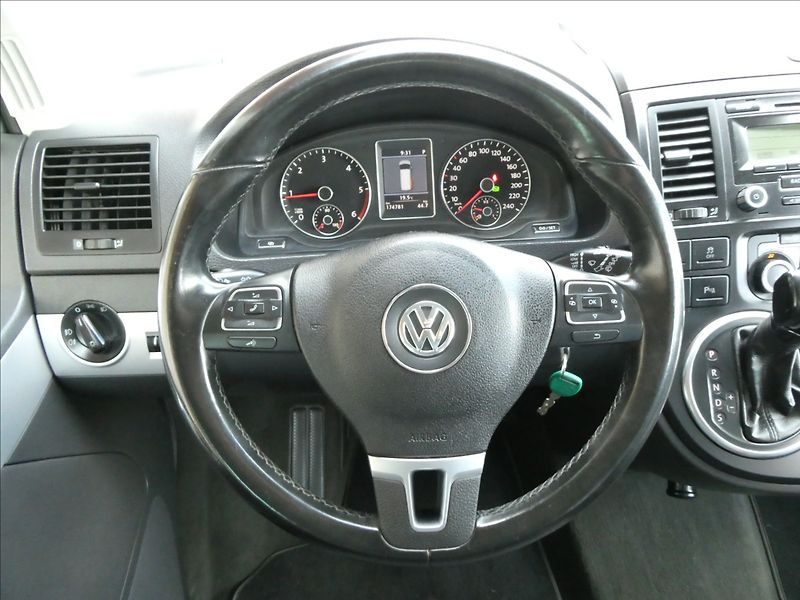 Volkswagen Multivan 2,0 TDi DSG 4x4,závěs,HIGHLINE - fotka 32 z 44