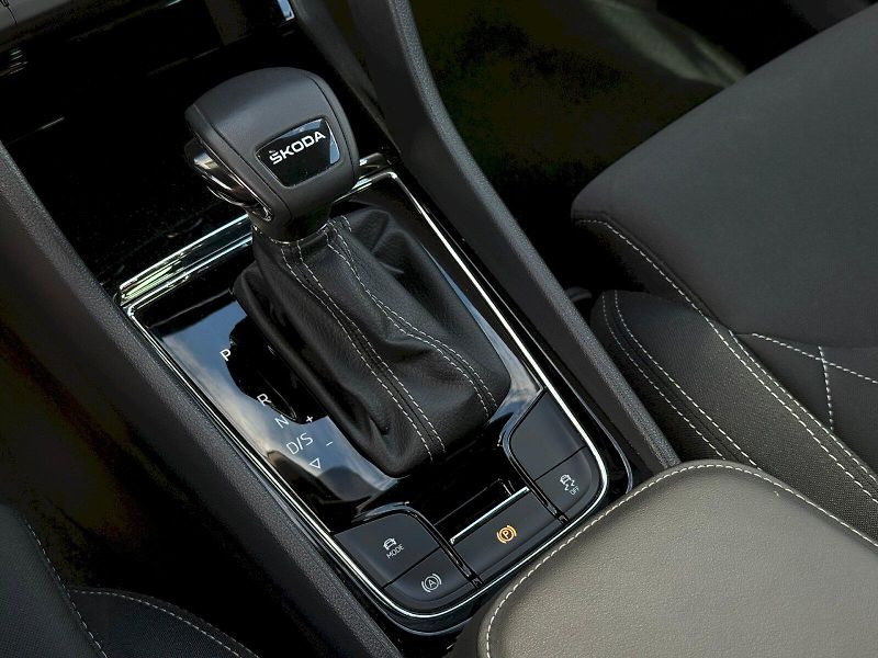 Škoda Karoq (2025) 1.5 TSI 110 kW DSG SportLine - fotka 17 z 27