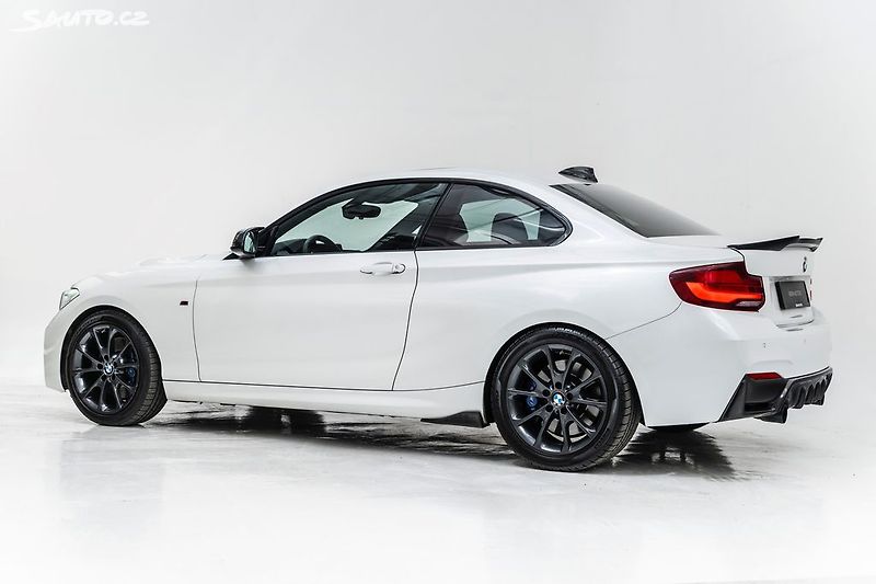 BMW Řada 2 M235i xDrive*Remus - fotka 5 z 40