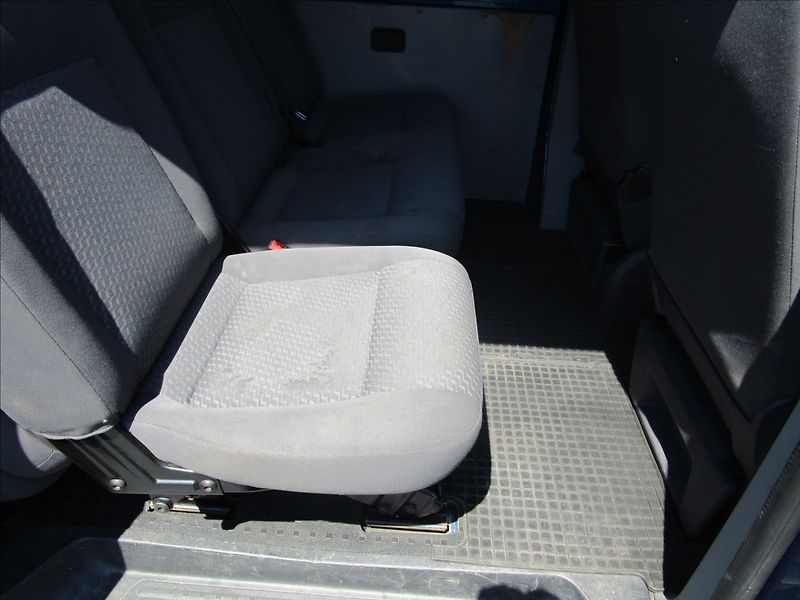 Volkswagen Transporter 2.0TDi Klima, 8 míst - fotka 25 z 42