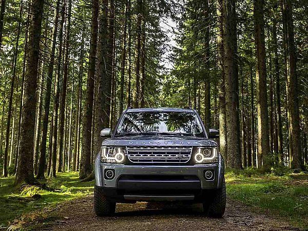 Land Rover Discovery.