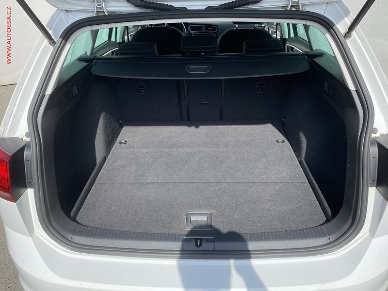 Volkswagen Golf (2015) 1.2 TSi, CUP, výhřev sed - fotka 7 z 17