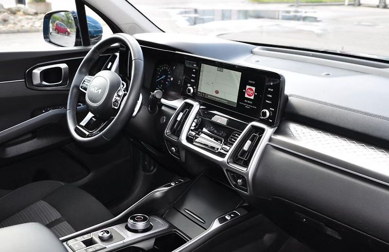 Kia Sorento Action PHEV AWD Kamera 7 míst - fotka 3 z 14