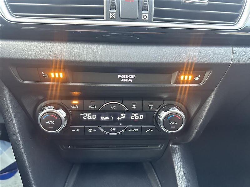 Mazda 3 2,0 121kw G165 TOP - fotka 17 z 22
