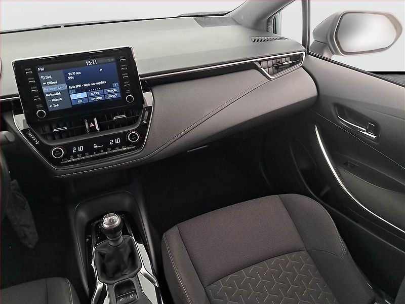 Toyota Corolla (2019) 1.2 Turbo, ČR,1.maj - fotka 8 z 17