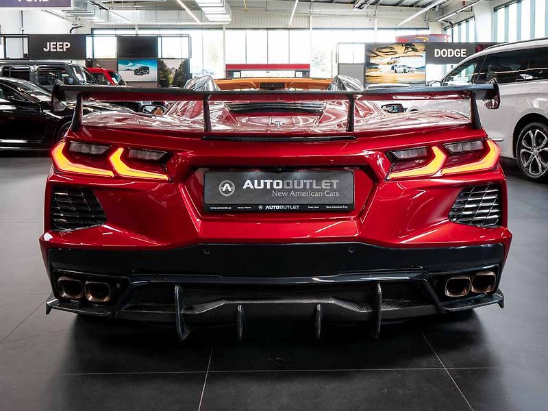Chevrolet Corvette (2023) 6.2 Stingray C8 3LT Z51 Cabrio - fotka 6 z 37