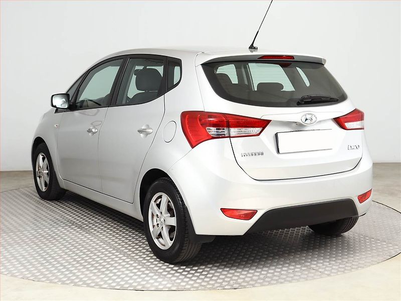 Hyundai ix20 (2019) 1.6 CVVT, Serv.kniha - fotka 4 z 10
