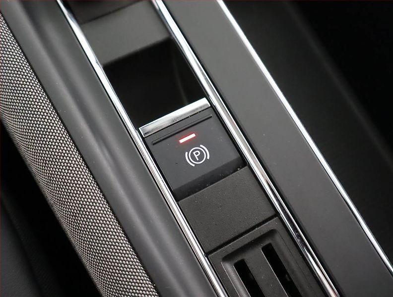 Škoda Enyaq (2021) 60 (62 kWh), SoH 91% - fotka 18 z 27