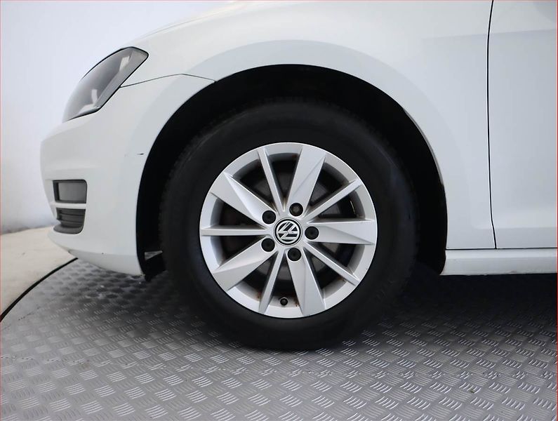 Volkswagen Golf (2014) 1.2 TSI, Serv.kniha, Tempomat - fotka 15 z 17