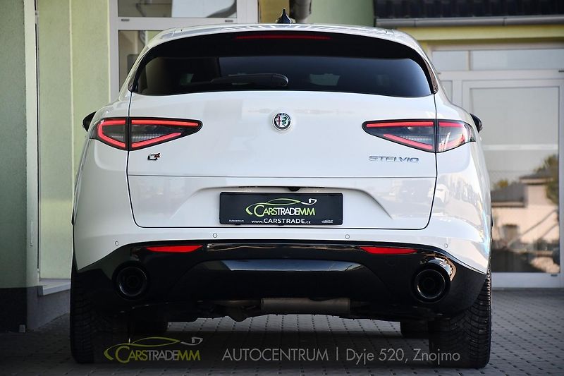 Alfa Romeo Stelvio 2.2D 16V 154kW Veloce AT8-Q4 - fotka 4 z 51