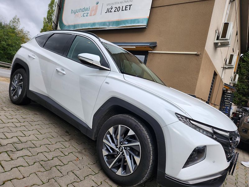 Hyundai Tucson 1.6-AUTOMAT-NAVI-KAMERA - fotka 9 z 23