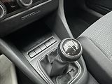 Volkswagen Golf 1,6 MPI - náhled 17