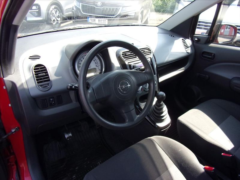 Opel Agila 1,0 i - fotka 13 z 18