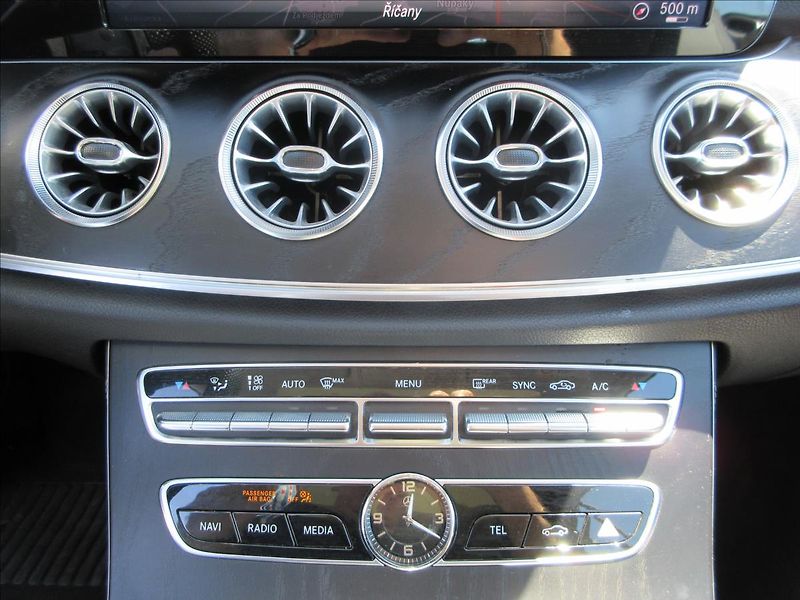 Mercedes-Benz Třídy E 220D 143Kw, Panorama, Nové ČR - fotka 20 z 29