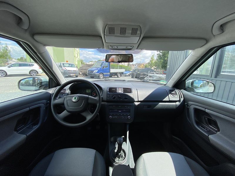 Škoda Fabia 1.4i 63kW-KLIMATIZACE-46 000KM - fotka 22 z 34