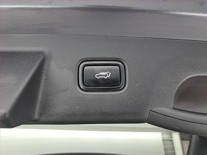 Hyundai Tucson (2021) 1.6 T-GDI 48V MHEV - fotka 24 z 25