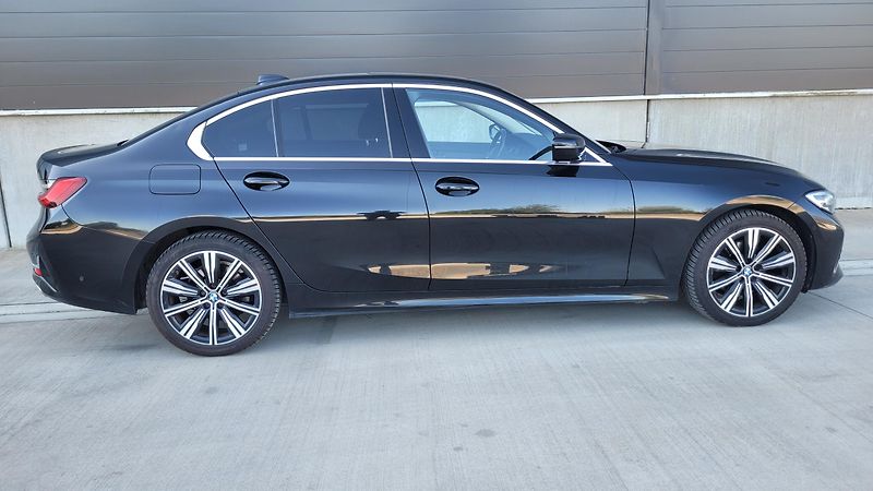 BMW Řada 3 320D XDRIVE  - fotka 8 z 23