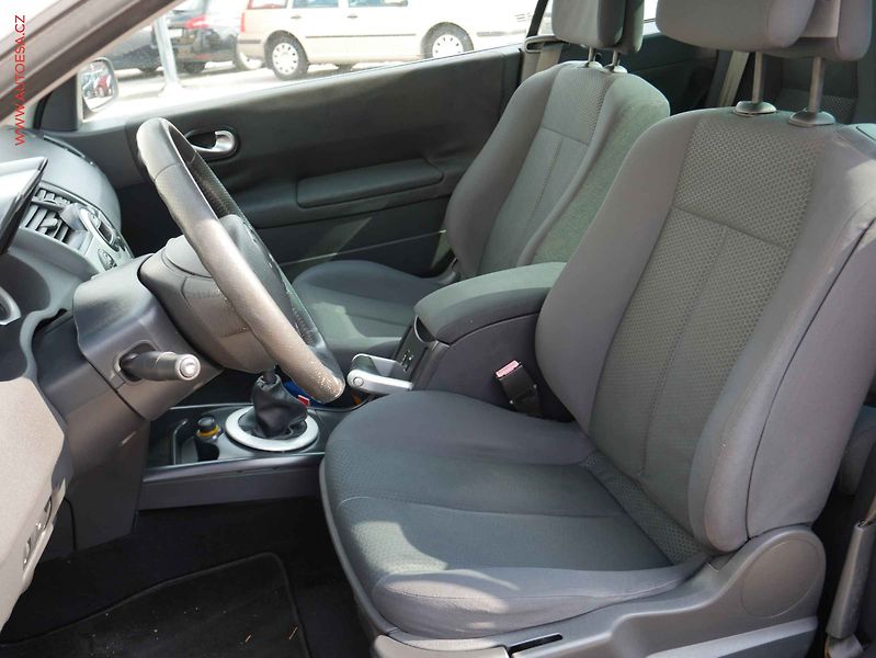 Renault Mégane (2007) 2.0i, AAC, tempo - fotka 8 z 15