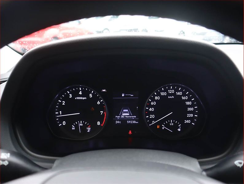 Hyundai i30 (2022) 1.5 DPI, Serv.kniha, Tempomat - fotka 11 z 18