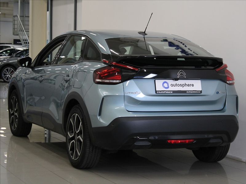 Citroën ë-C4 0,1 46kWh Shine NAVI Záruka ČR - fotka 3 z 23