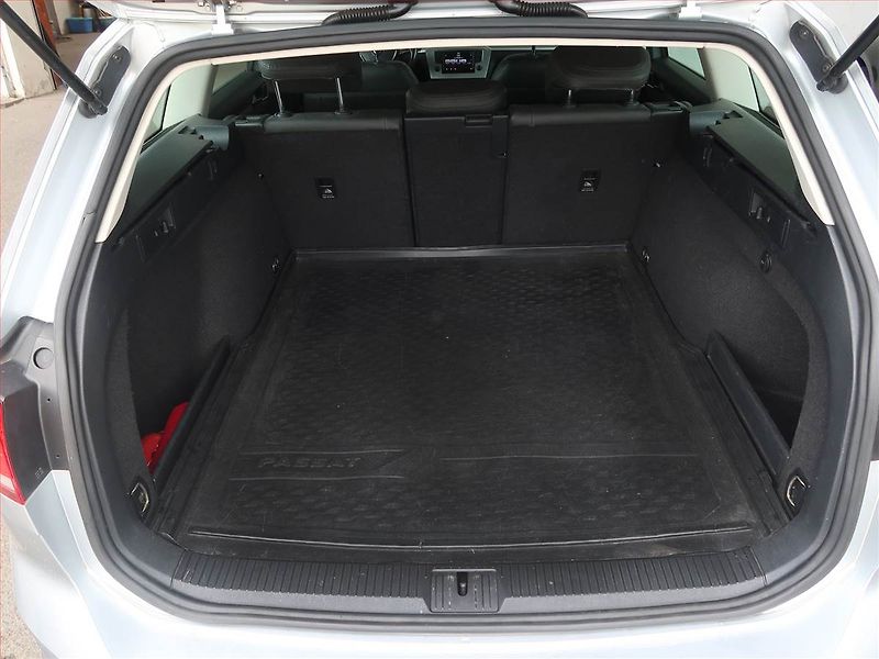 Volkswagen Passat (2014) 2.0 TDI, Navi, Tempomat - fotka 14 z 16