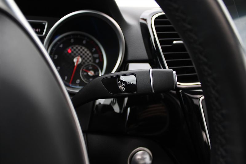 Mercedes-Benz GLE 500 335kW 4MATIC AMG ČR - fotka 18 z 29