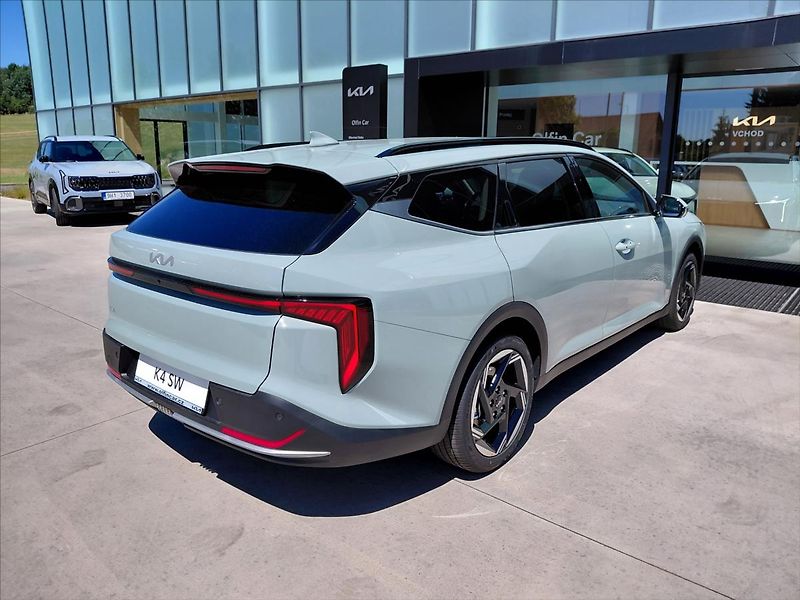 Kia K4 (2026) 1,6   T-GDI SW 7DCT TOP,17,HK - fotka 6 z 16