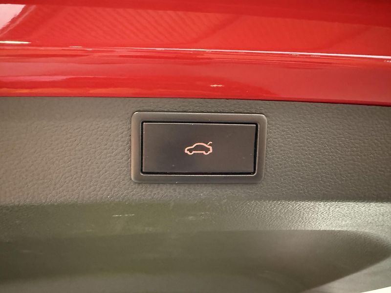 Škoda Karoq 2.0 TDI 110kW Sportline Exclus - fotka 13 z 13