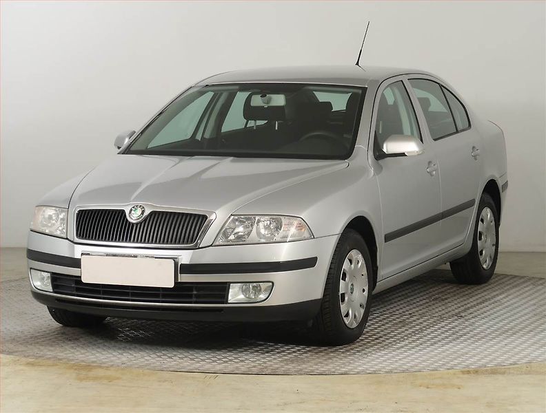 Škoda Octavia (2008) 1.6, po STK, servisované - fotka 2 z 17