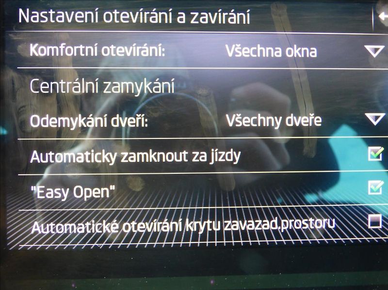 Škoda Superb 2,0 TDI DSG CRYSTAL LIGHT  Sty - fotka 56 z 78