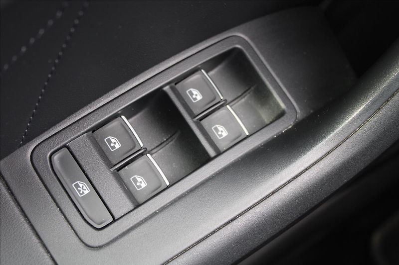 Seat Ateca 2,0 TDI  ČR,1.MAJ,A/T,4x4,FR - fotka 29 z 40