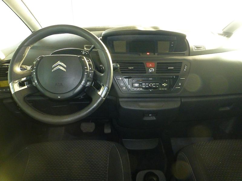 Citroën Grand C4 Picasso (2009) 1,6HDI**KLIMATIZACE***7 MÍST** - fotka 17 z 29