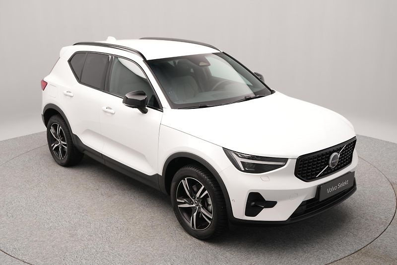 Volvo XC40 B3 DARK PLUS CZ REZERVACE - fotka 14 z 48