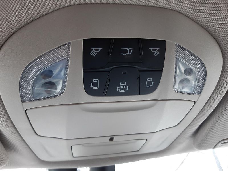 Chrysler Pacifica (2022) 3,6L V6,Top výbava, REZERVACE - fotka 34 z 50
