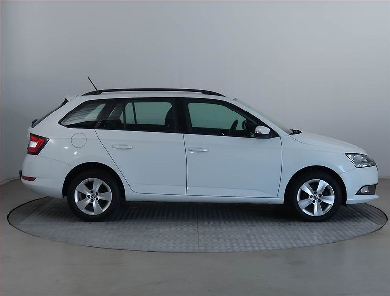 Škoda Fabia (2019) 1.0 TSI, Tempomat - fotka 6 z 15