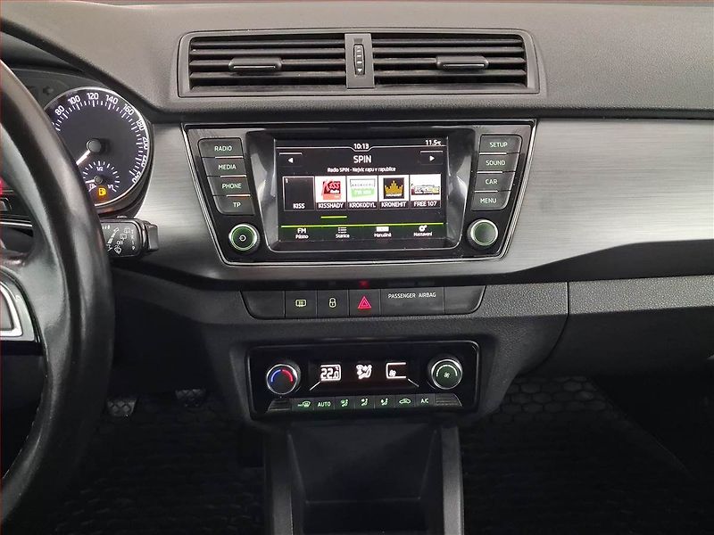 Škoda Fabia (2016) 1.2 TSI, Park. senzory - fotka 12 z 16