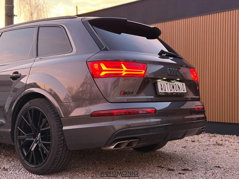 Audi SQ7 (2019) 4.0 TDI Bose, Nočné videnie - fotka 10 z 25