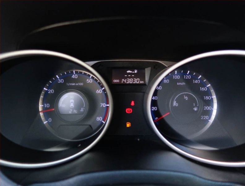 Hyundai ix35 (2014) 2.0 GDI, 4X4, Kůže, Tempomat - fotka 11 z 20