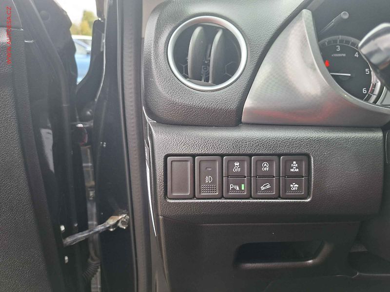 Suzuki Vitara (2016) 1.6DDIS 4x4, ČR, LED, navi - fotka 12 z 17