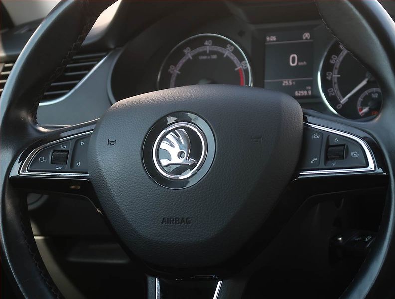 Škoda Octavia (2018) Ambition Plus 1.4 TSI - fotka 21 z 21