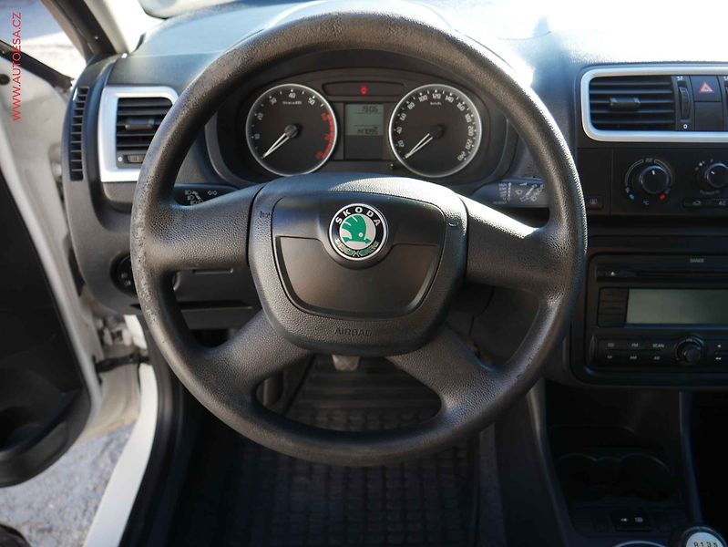 Škoda Fabia (2010) 1.2 12V, ČR, Ambition Plus - fotka 14 z 16