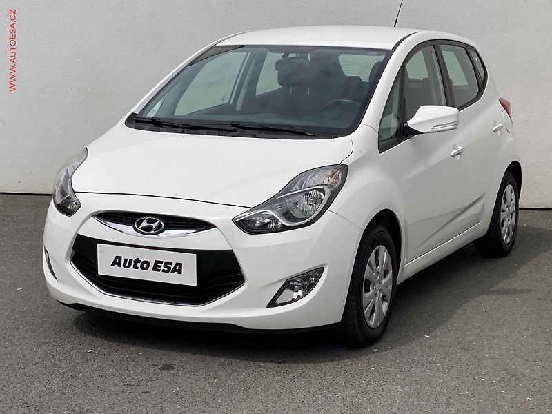 Hyundai ix20 (2013) 1.4i, AC, +kola - fotka 3 z 15