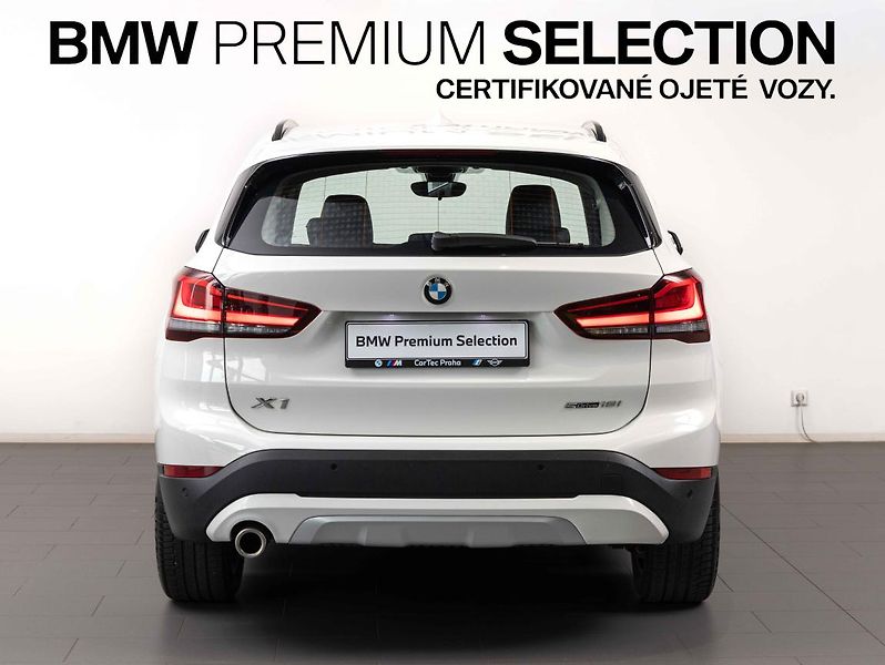 BMW X1 sDrive18i - fotka 4 z 22