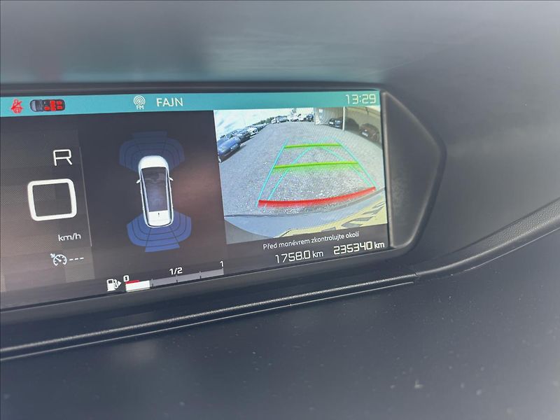 Citroën C4 Picasso 2,0 HDi 110kW,Automat,8.Míst - fotka 15 z 19