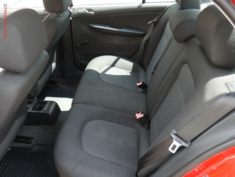 Škoda Fabia (2005) 1.2 HTP, ČR, Ambiente, TZ - fotka 10 z 15
