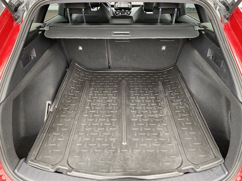 Toyota Corolla 1.8HSD, ČR, GR Sport, záruka - fotka 31 z 35