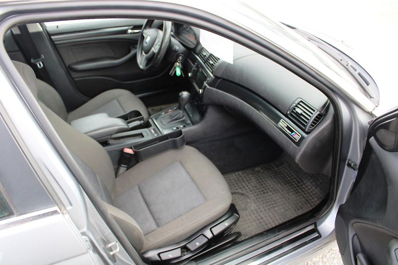 BMW Řada 3 (2004) 330XD 4X4 NAVI XENON AUTOMAT  - fotka 13 z 16