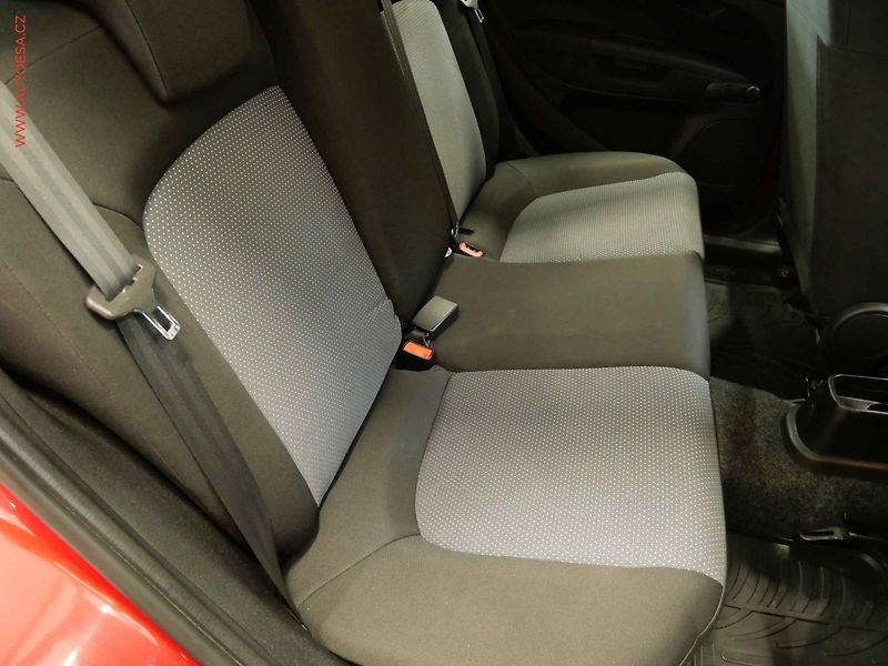 Fiat Punto (2010) 1.2i, 2.maj,ČR, AC - fotka 13 z 18