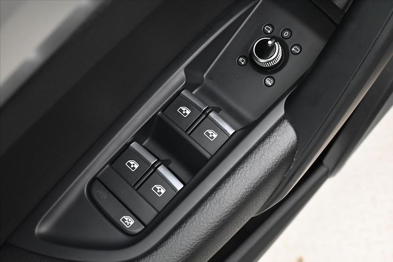 Audi Q5 2,0 50TFSIe 195kW 4x4 S-Tronic - fotka 26 z 32