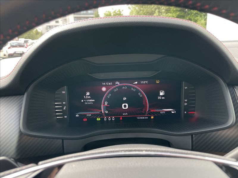 Škoda Kodiaq 2,0 TSI 4x4 DSG RS DCC+ACC+TZ - fotka 10 z 26